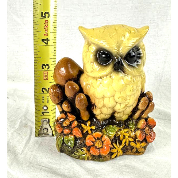 Charming Vintage Owl With Mushrooms and Flowers Statue - Terre Stone Pottery - Picture 10 of 11